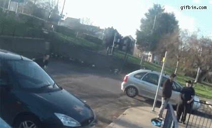 1326134592_two_guys_parkour_at_the_same_time