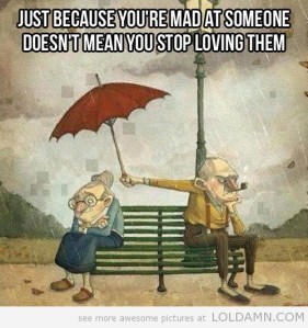 funny-old-couple-fighting-rain